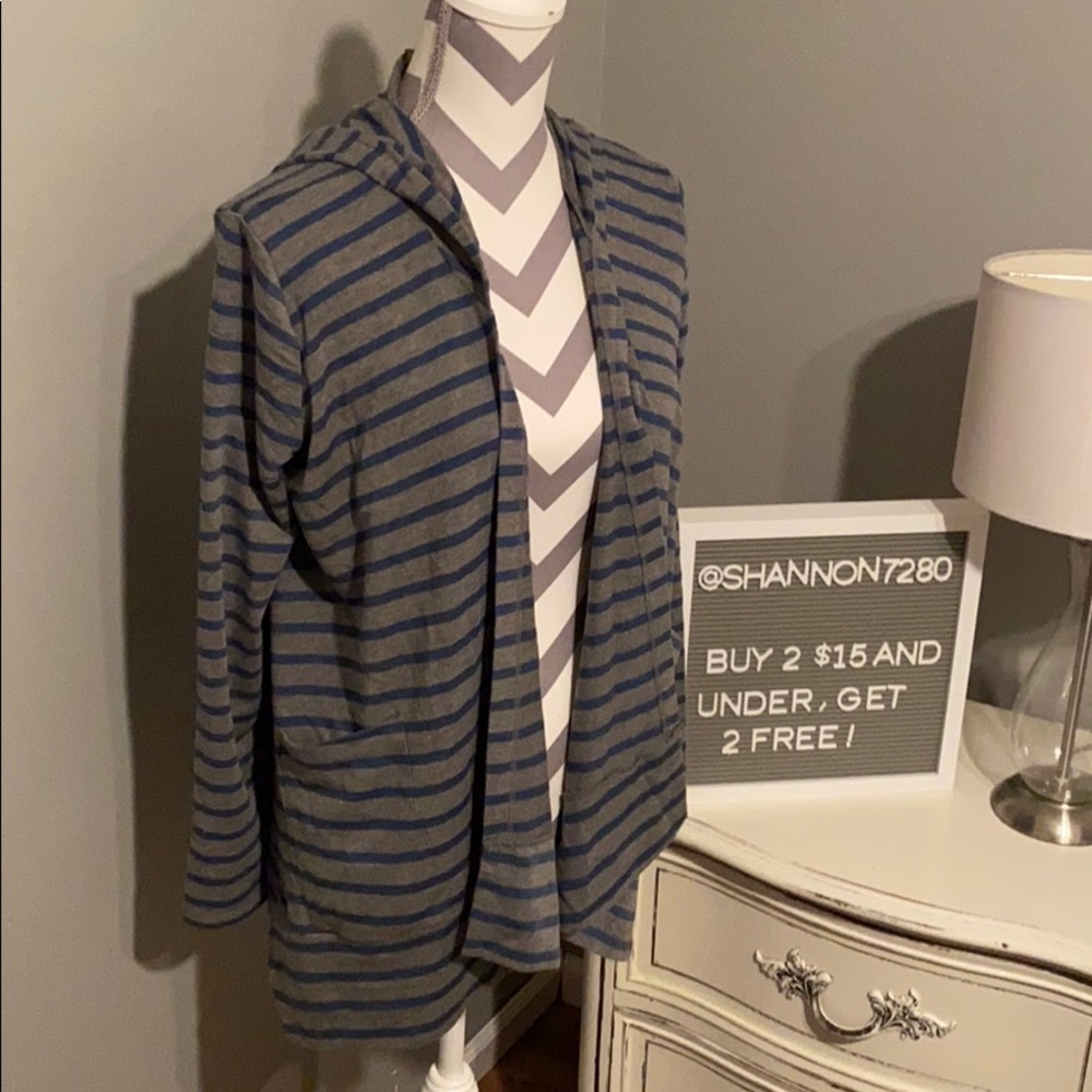 ⭐️ RETRO-ology Striped Cardigan ⭐️